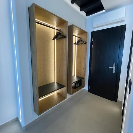 Апарт-отель Seethrough Mykonos (adults Only) 4*